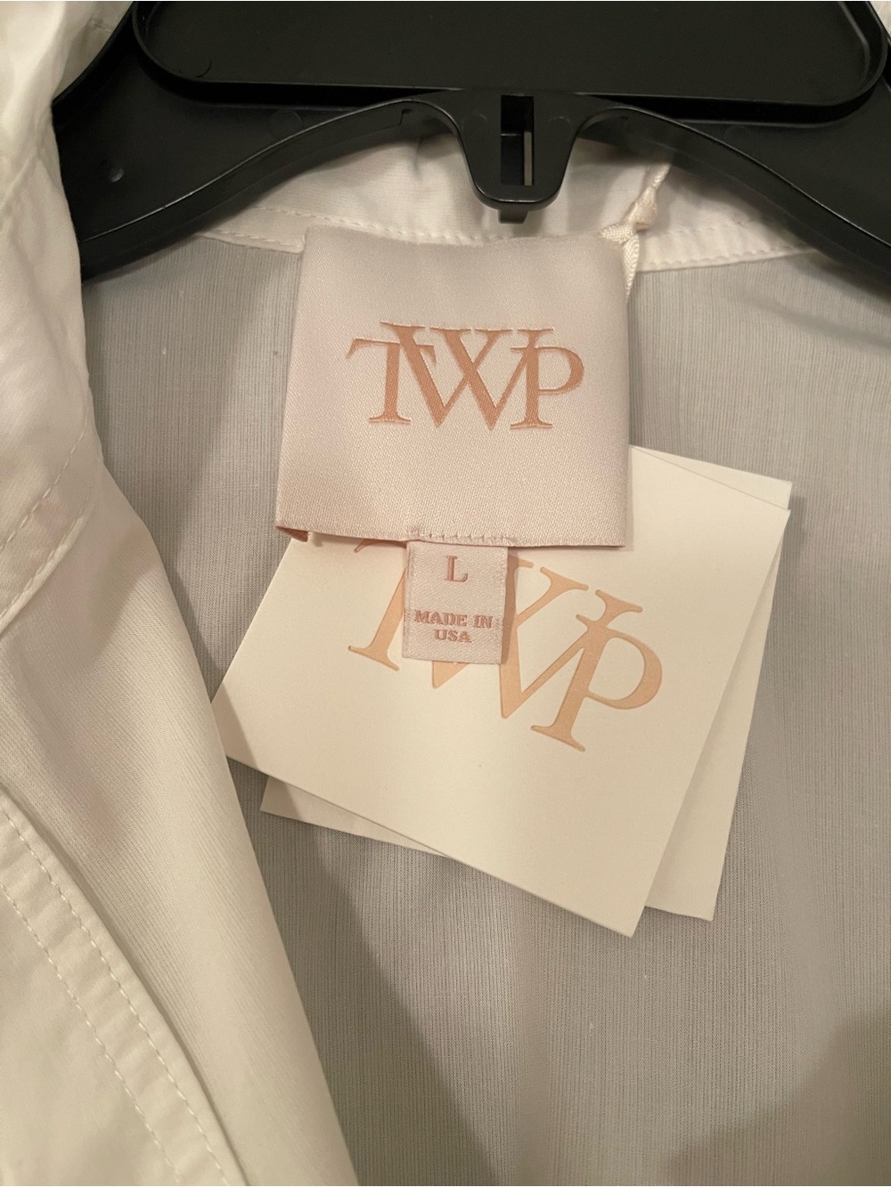 White Ruffle Collar Button-Up Blouse - Picture 3 of 3